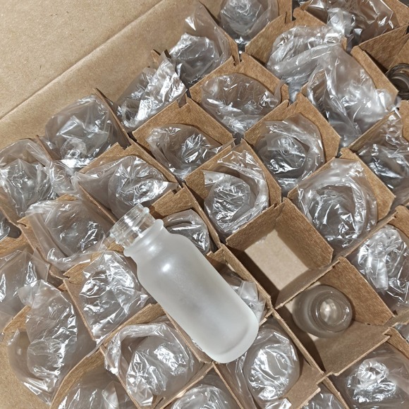 90 Essential Oil Bottles NEW 15ML Each - Picture 3 of 5